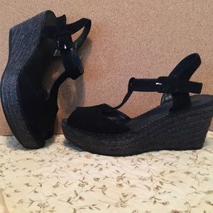 Toni Pons “Lydia” black sandals/wedges